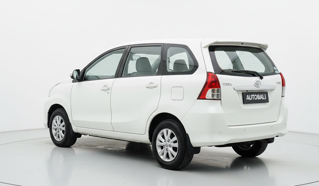 Avanza manual Rental